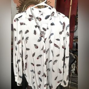 Women’s Long Sleeve V-neck Button up shirt